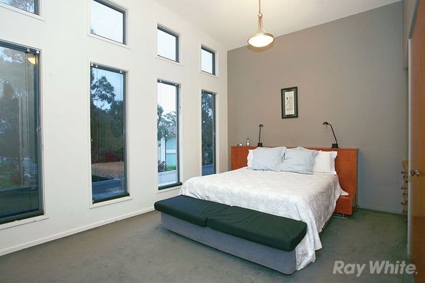 10 Deirdre Street, Glen Waverley VIC 3150, Glen Waverley - Thumbnail 6