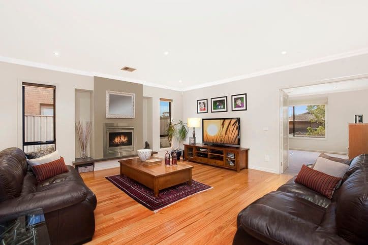 24 Stanley Drive, DONCASTER VIC 3108, Doncaster - Thumbnail 2