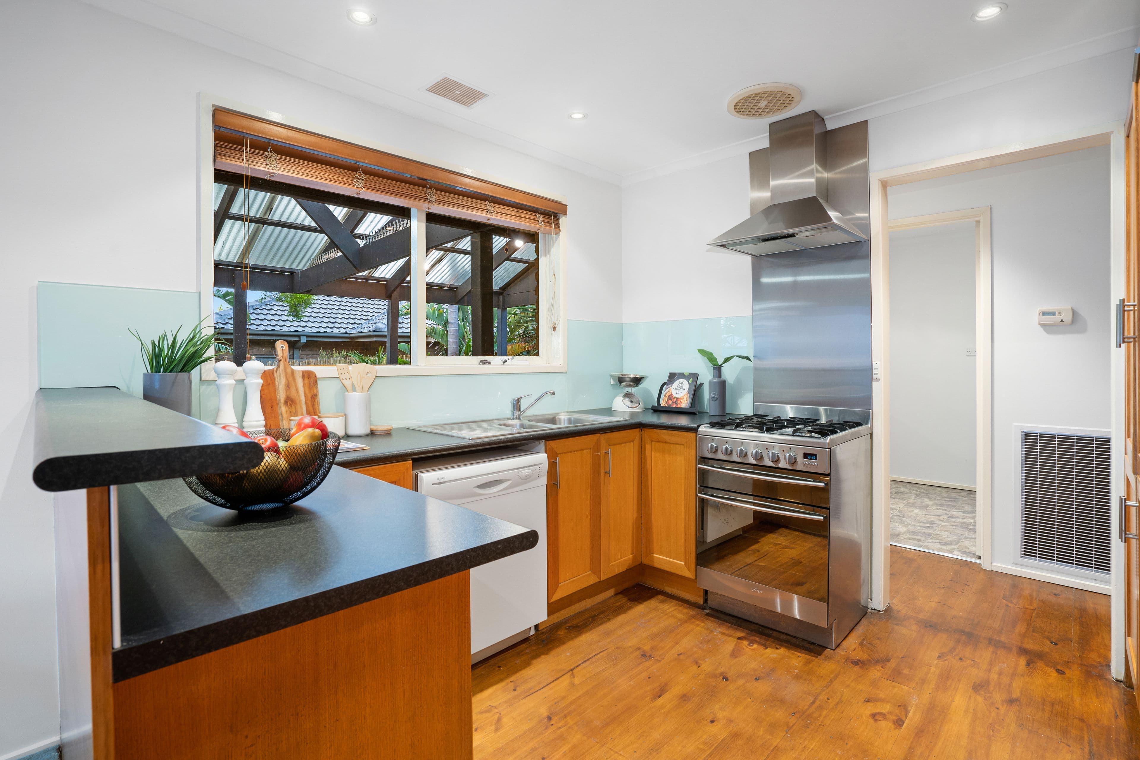11 Eaglet Court, Mill Park VIC 3082, Mill Park - Thumbnail 4