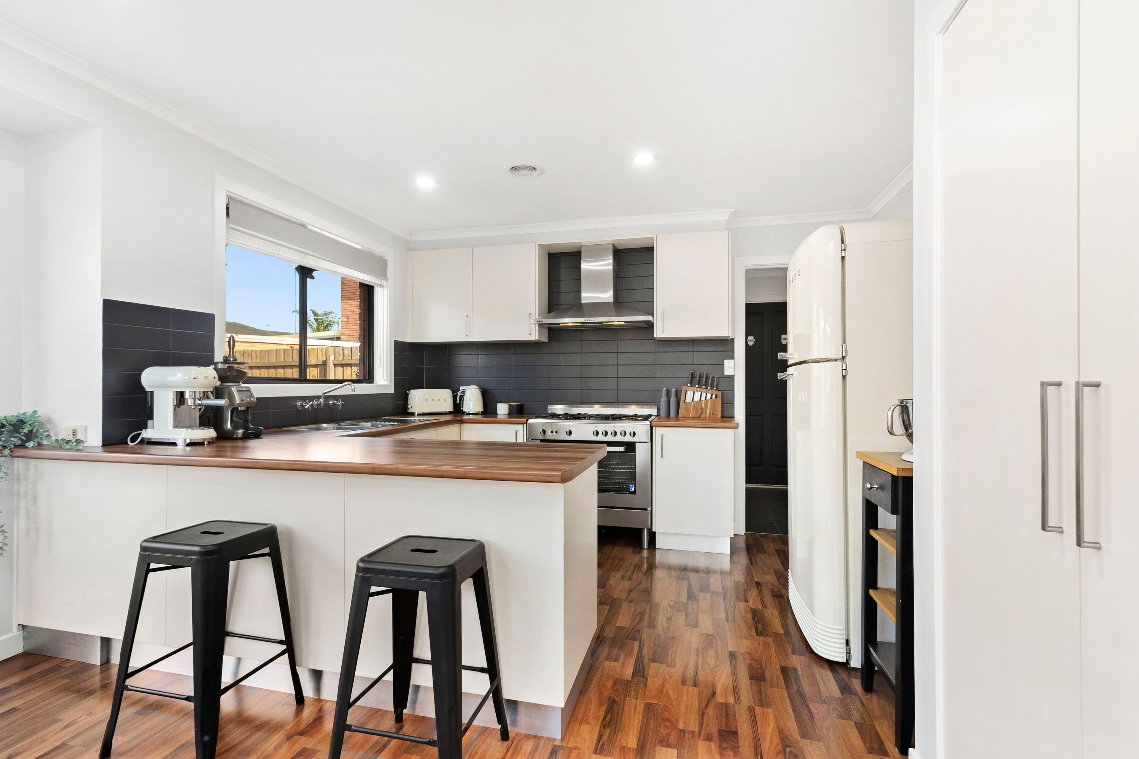 7 Cooma Court, Lalor VIC 3075, Lalor - Thumbnail 3
