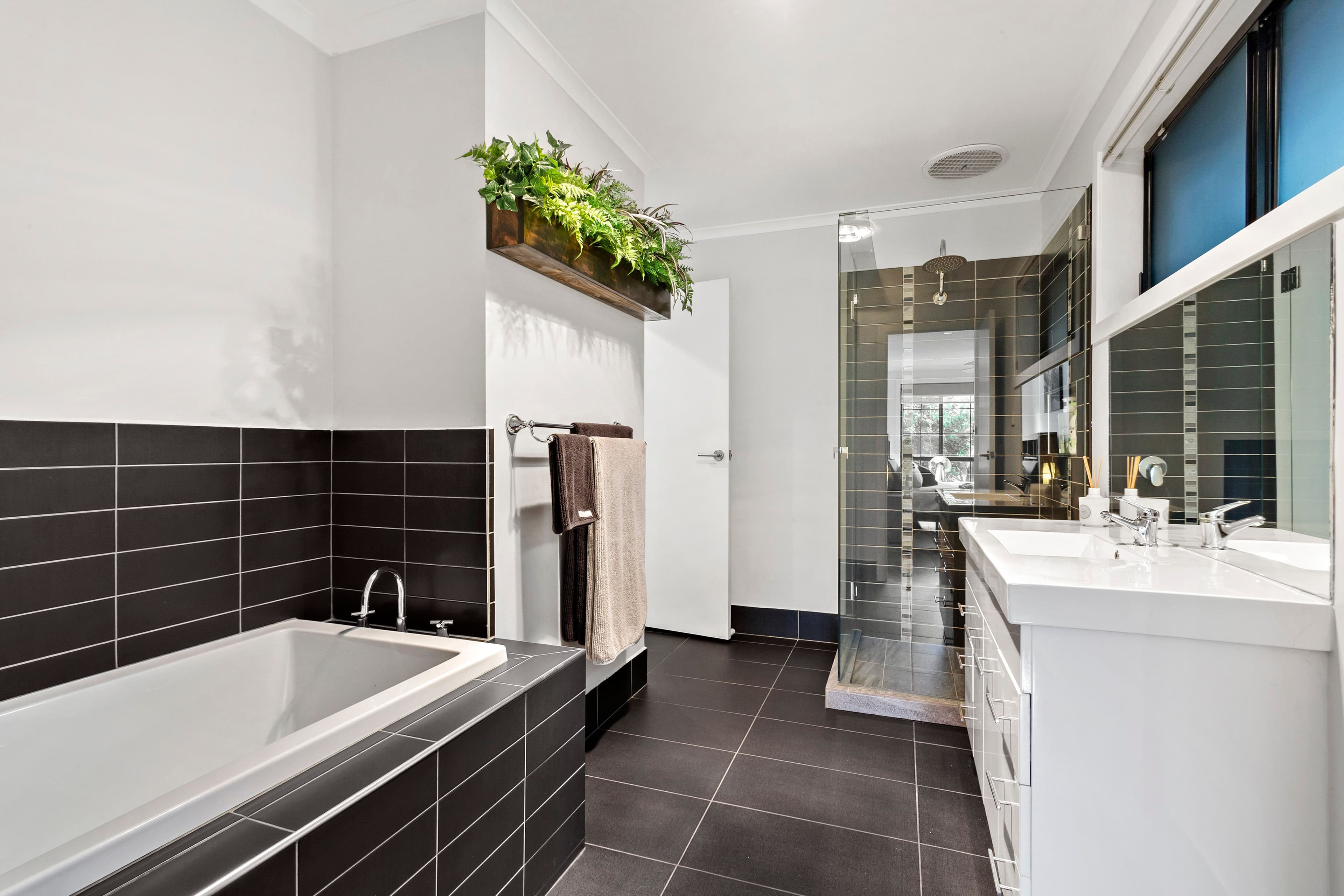 7 Cooma Court, Lalor VIC 3075, Lalor - Thumbnail 6