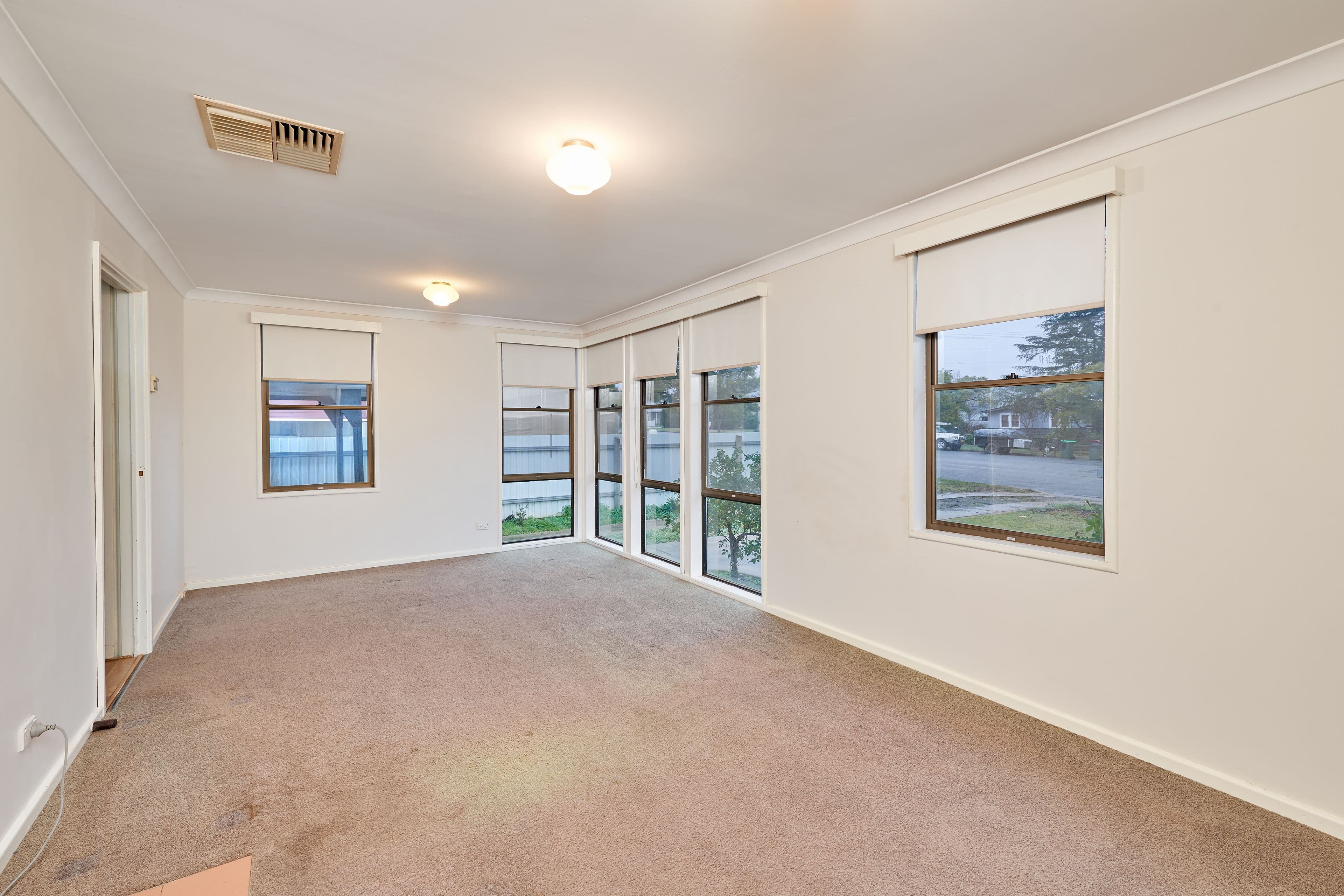 2 Loughnan Street, Coolamon NSW 2701, Coolamon - Thumbnail 3