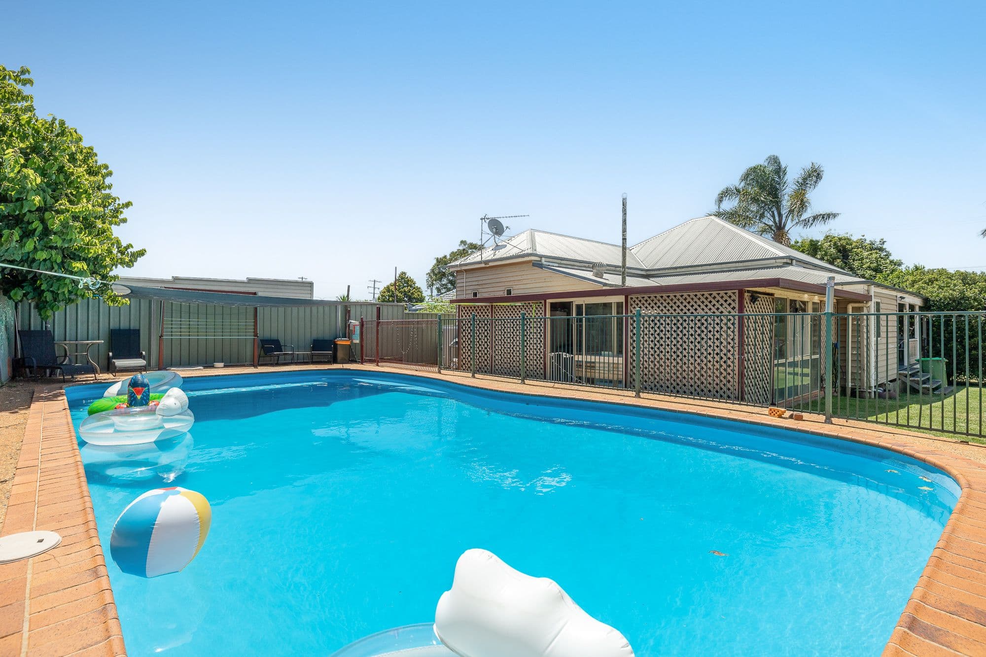 204 Taylor Street, Newtown QLD 4350, Newtown - Thumbnail 2