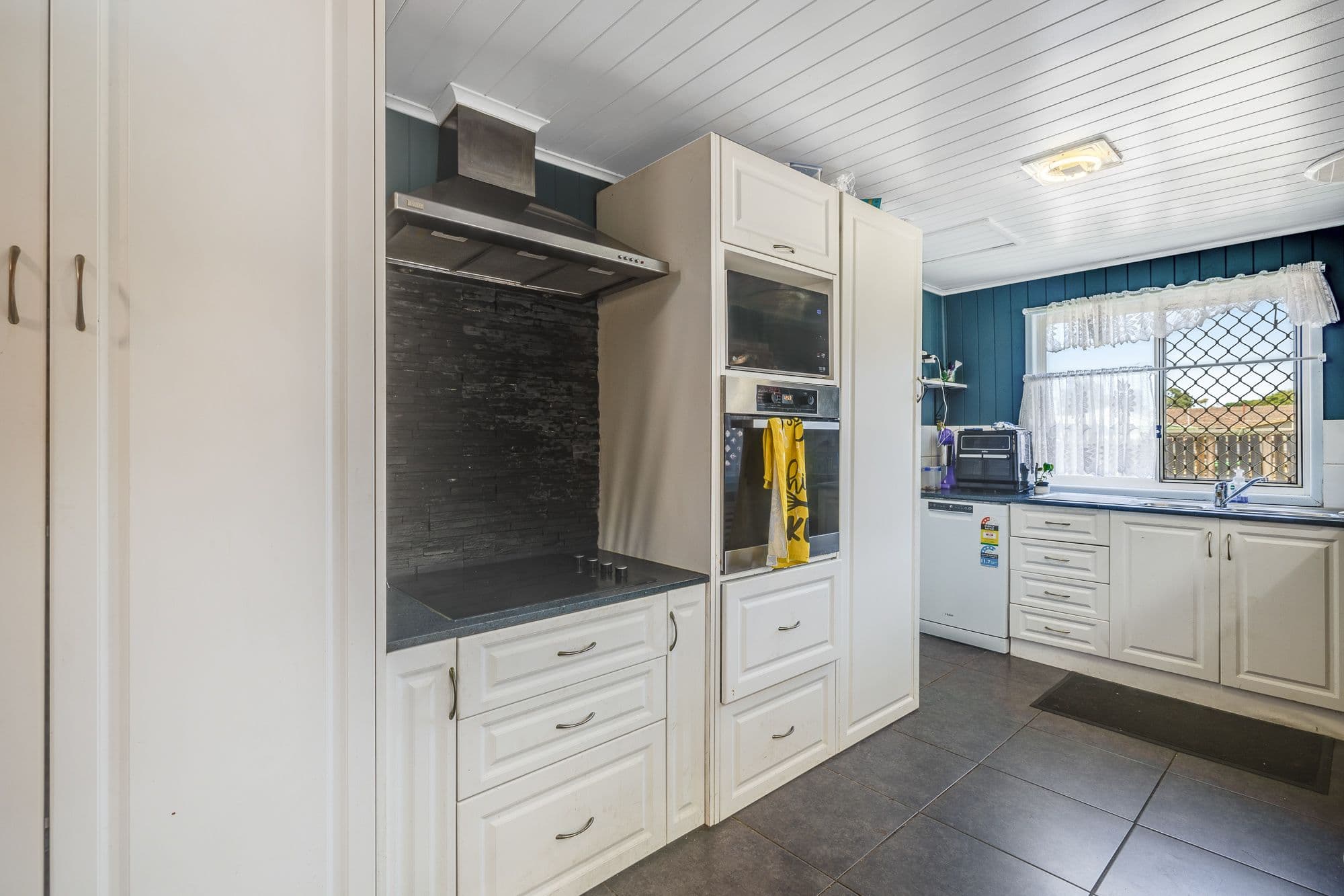 204 Taylor Street, Newtown QLD 4350, Newtown - Thumbnail 3