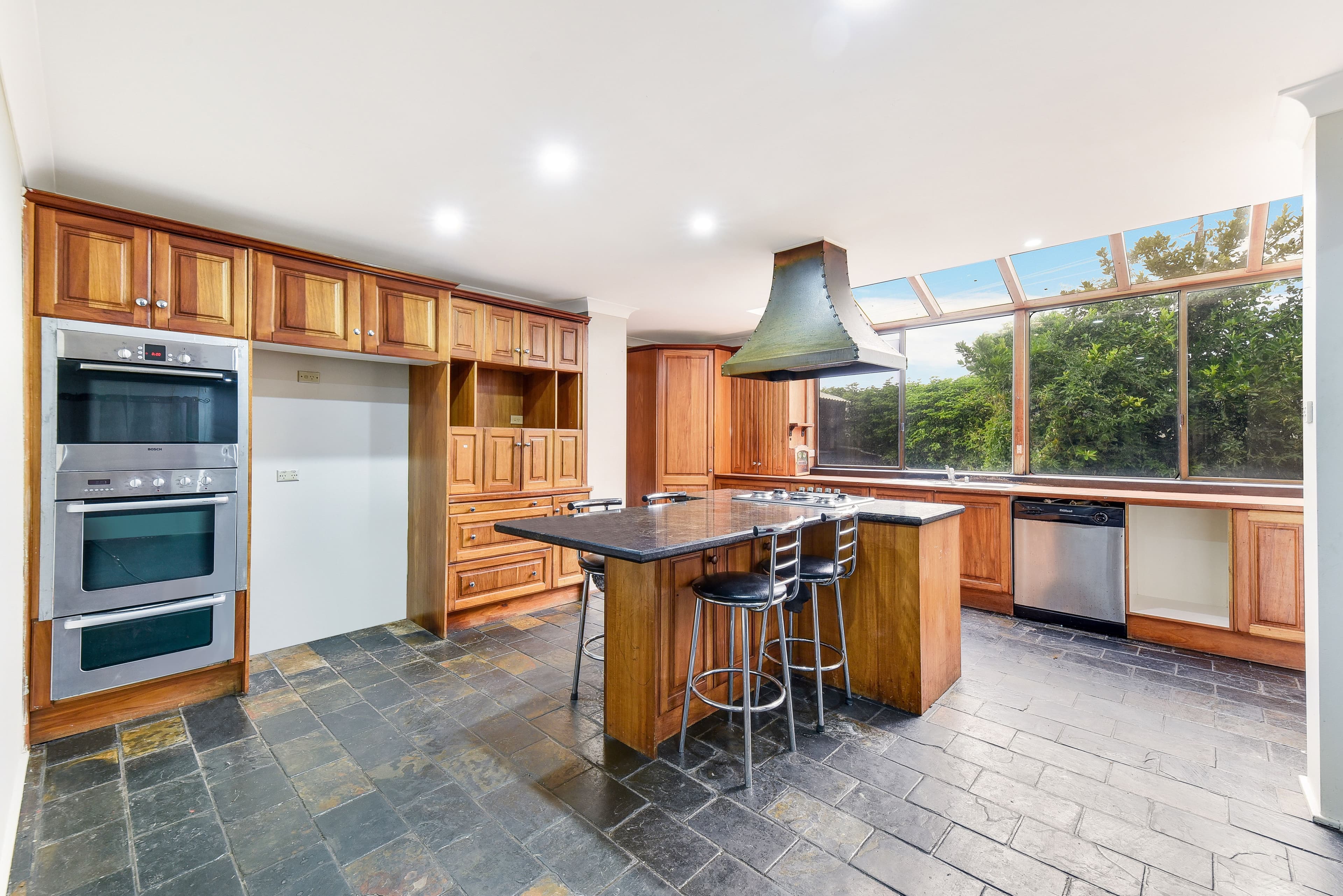 66 Renton Avenue, Moorebank - Thumbnail 3