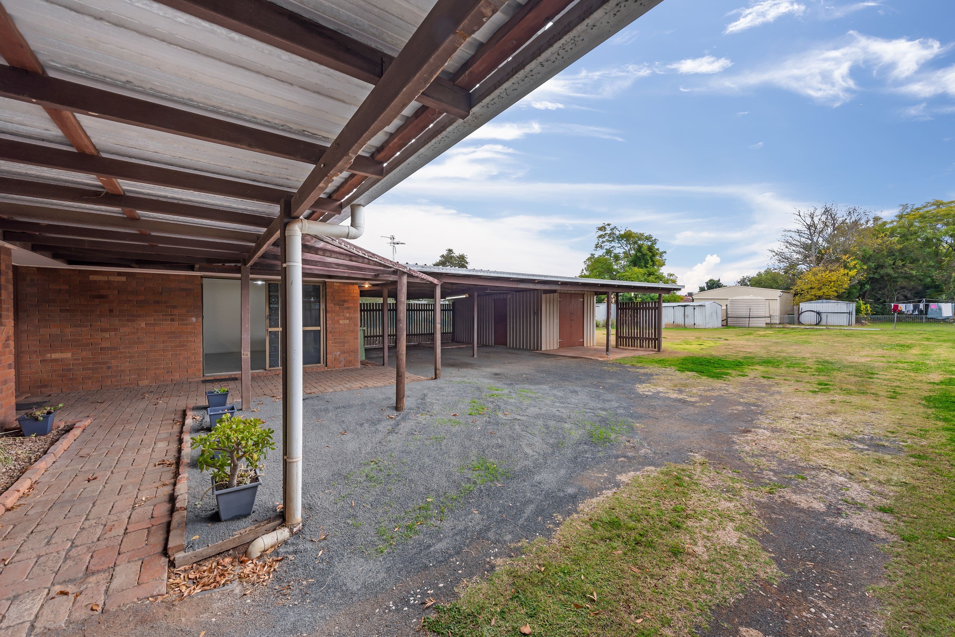 24 Hill Street, Pittsworth QLD 4356, Pittsworth - Thumbnail 2