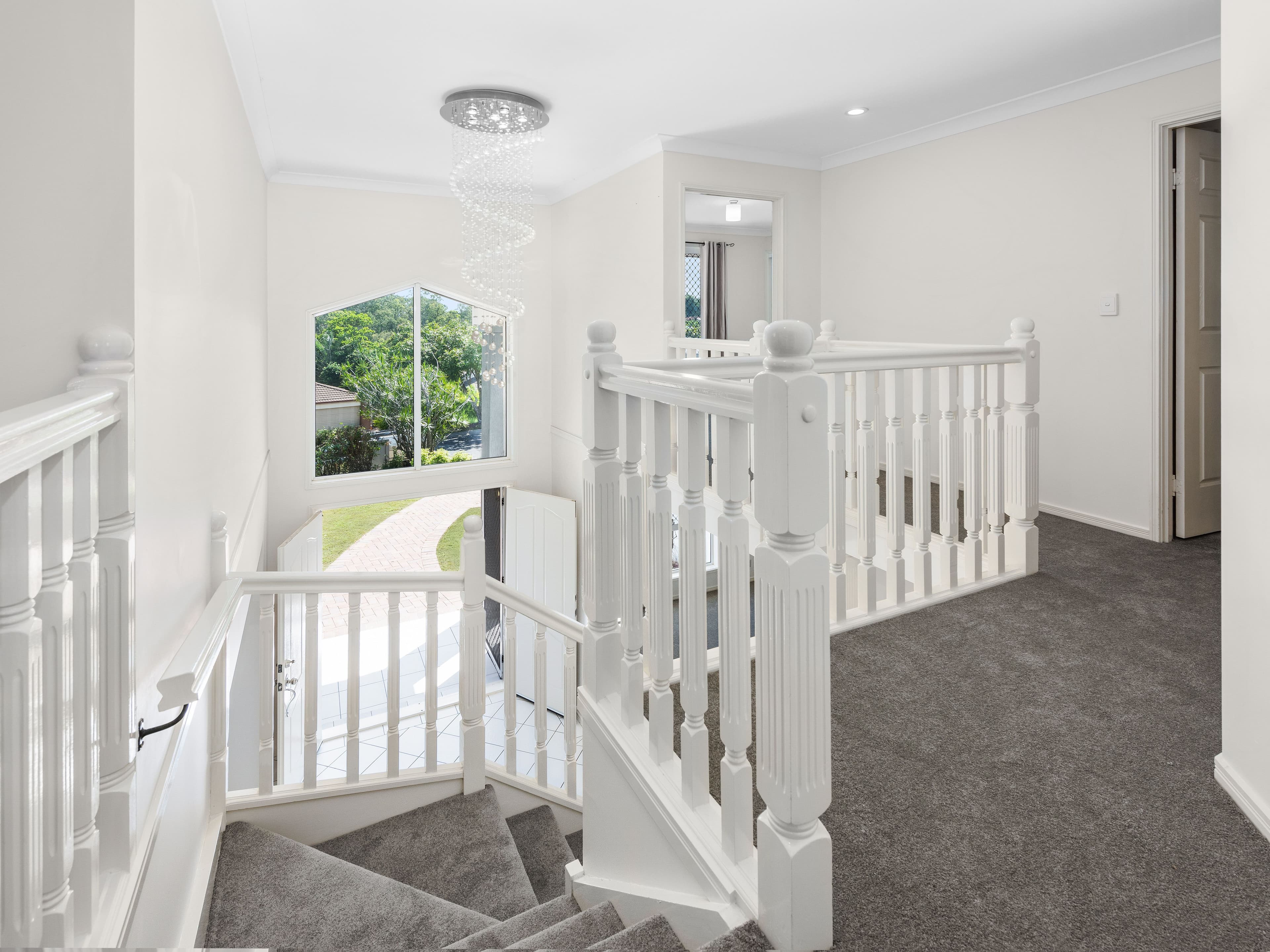 28 Halleys Crescent, Bridgeman Downs QLD 4035, Bridgeman Downs - Thumbnail 2