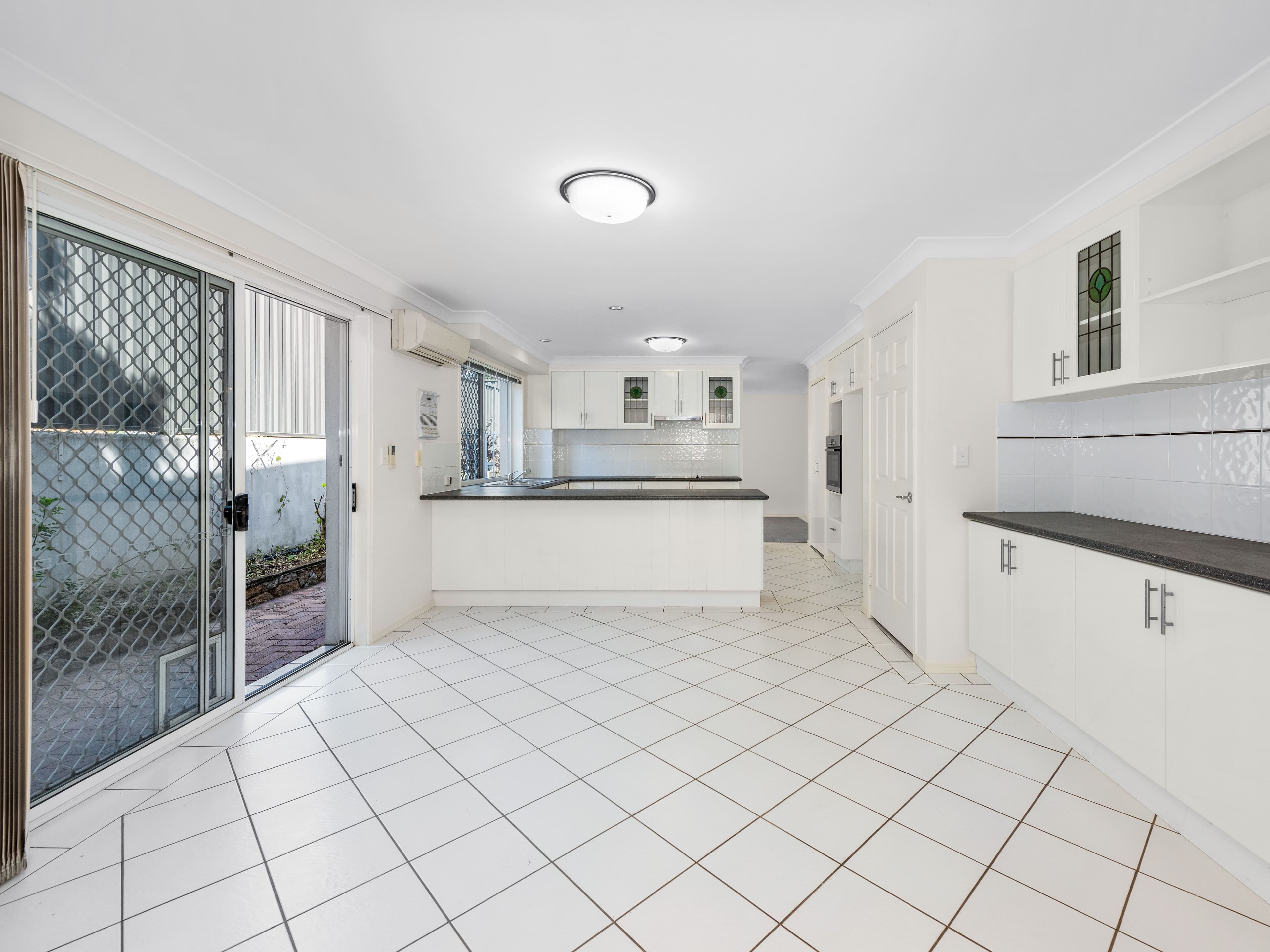 28 Halleys Crescent, Bridgeman Downs QLD 4035, Bridgeman Downs - Thumbnail 5