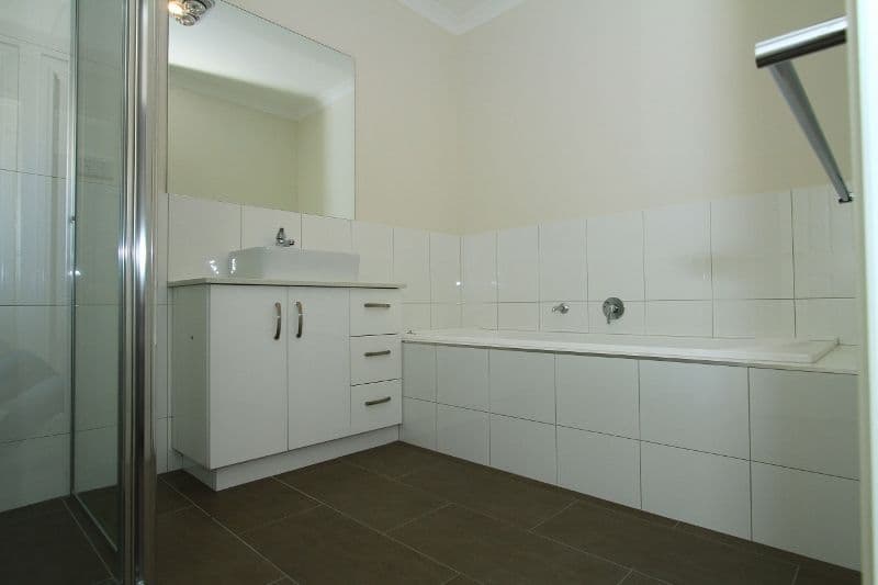 20 High Street, HEATHCOTE VIC 3523, Heathcote - Thumbnail 6