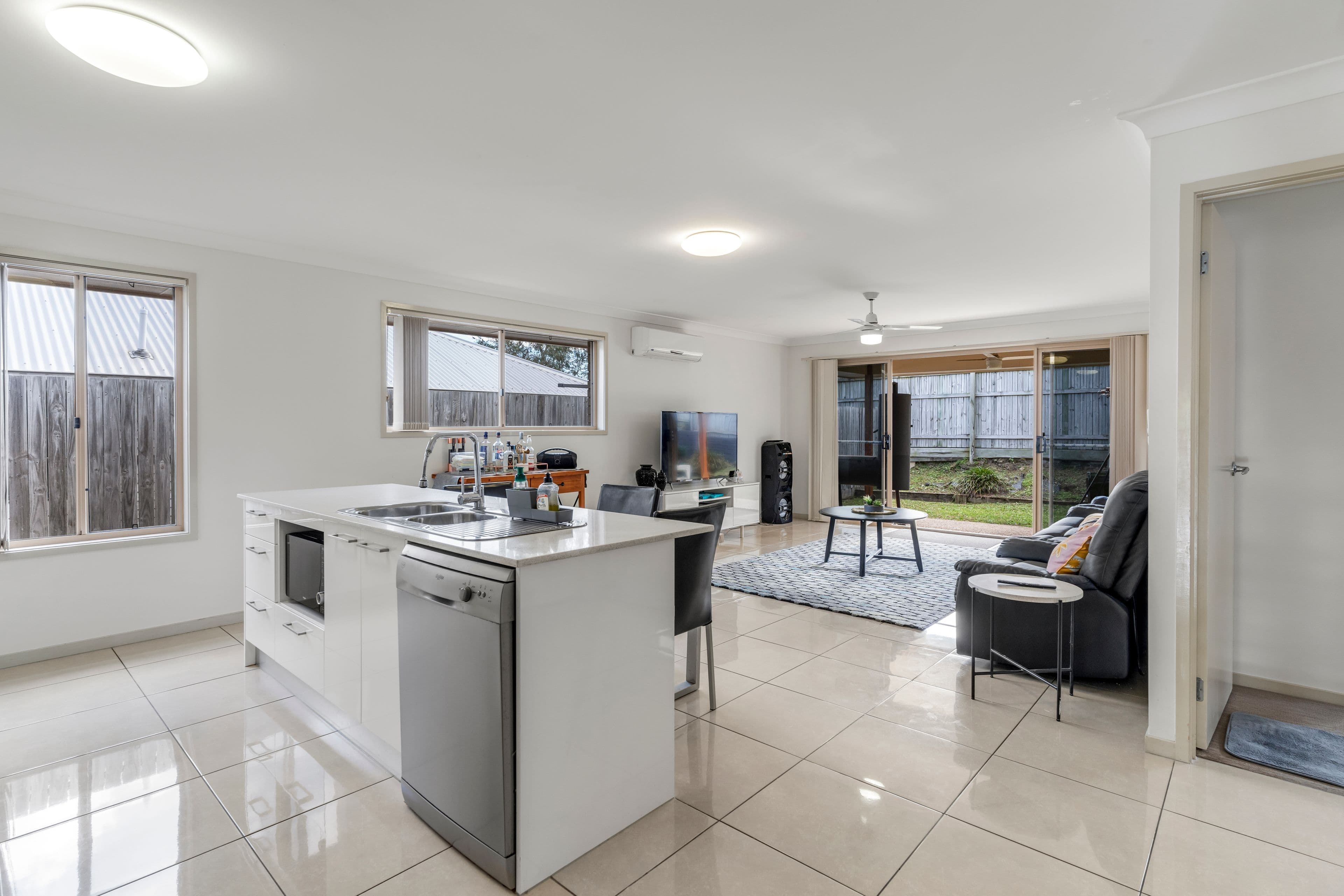 17 Pekin Close, Mango Hill QLD 4509, Mango Hill - Thumbnail 4