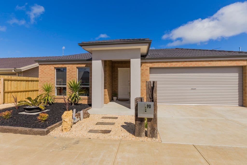 90 Southwinds Road, Armstrong Creek VIC 3217, Armstrong Creek - Thumbnail 2
