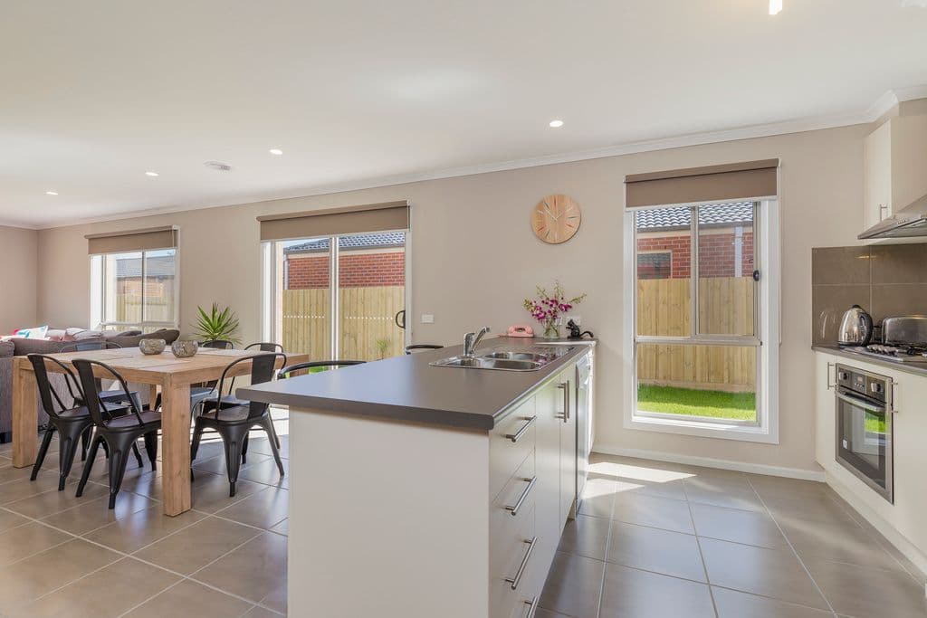 90 Southwinds Road, Armstrong Creek VIC 3217, Armstrong Creek - Thumbnail 5