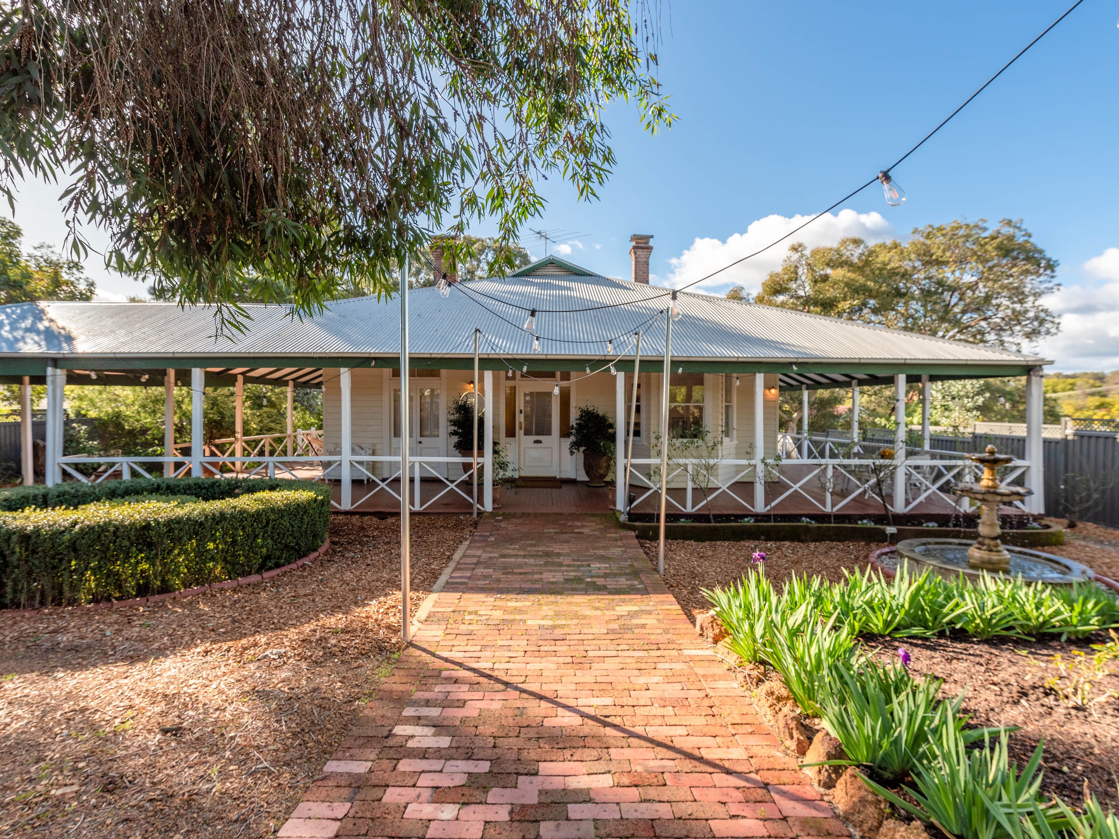 27 Hartung Street, Mundaring WA 6073, Mundaring - Thumbnail 2
