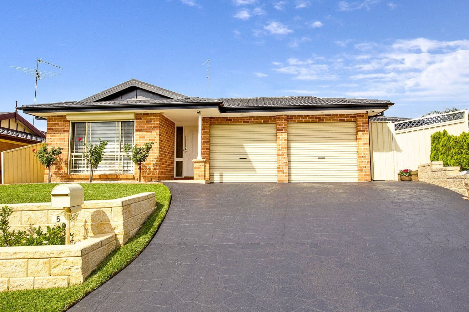 5 Magpie Place, Glenmore Park - Image 1