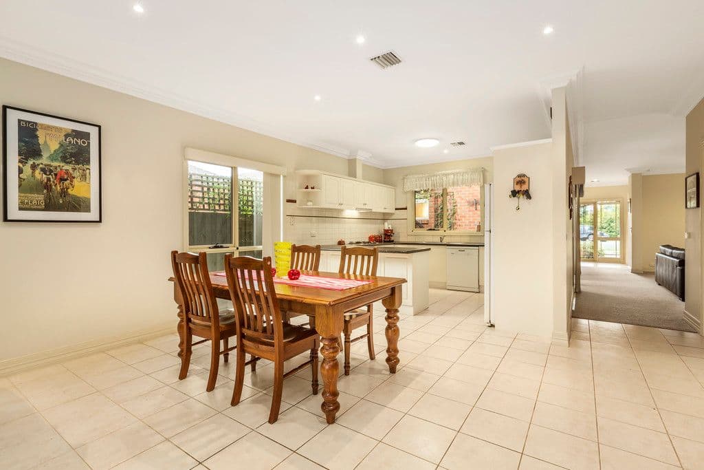 2 Brush Grove, Glen Waverley VIC 3150, Glen Waverley - Thumbnail 5