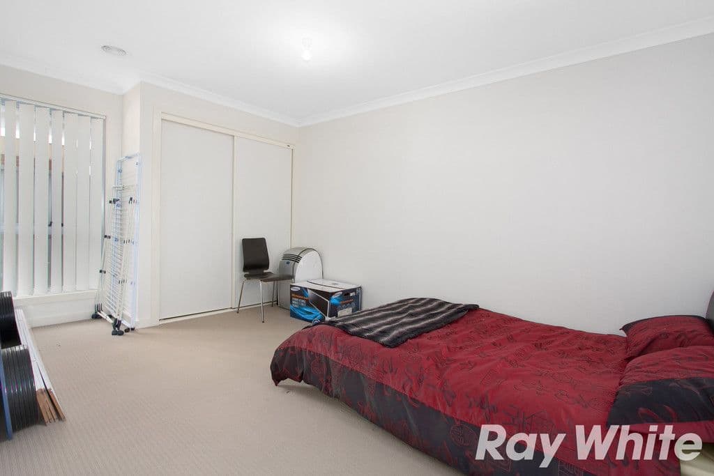 15 Arrow Road, Cranbourne East VIC 3977, Cranbourne East - Thumbnail 8