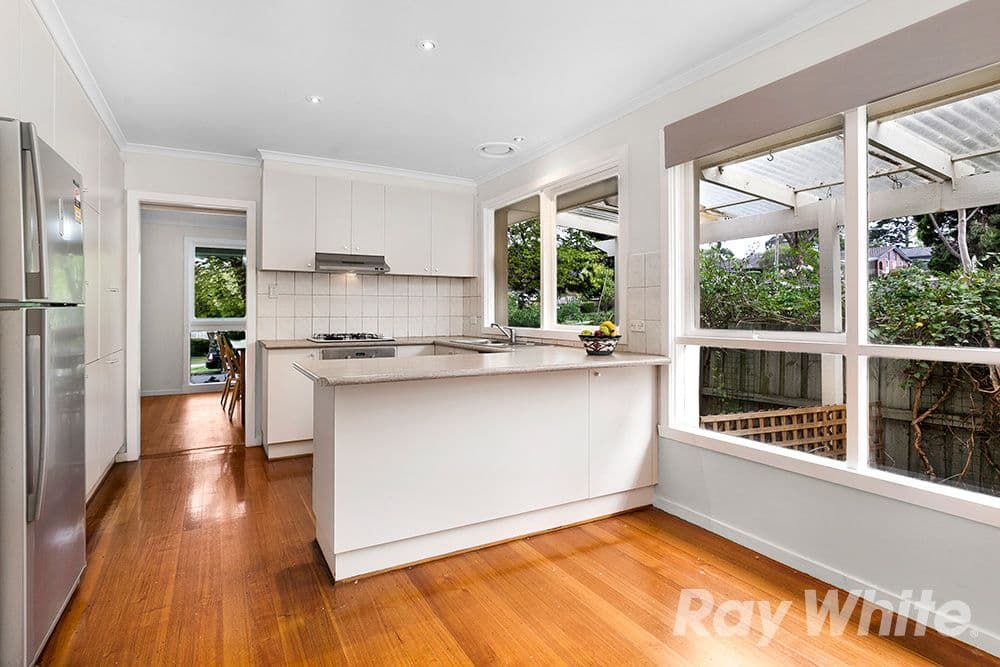 11 Stradella Avenue, Vermont South VIC 3133, Vermont South - Thumbnail 3