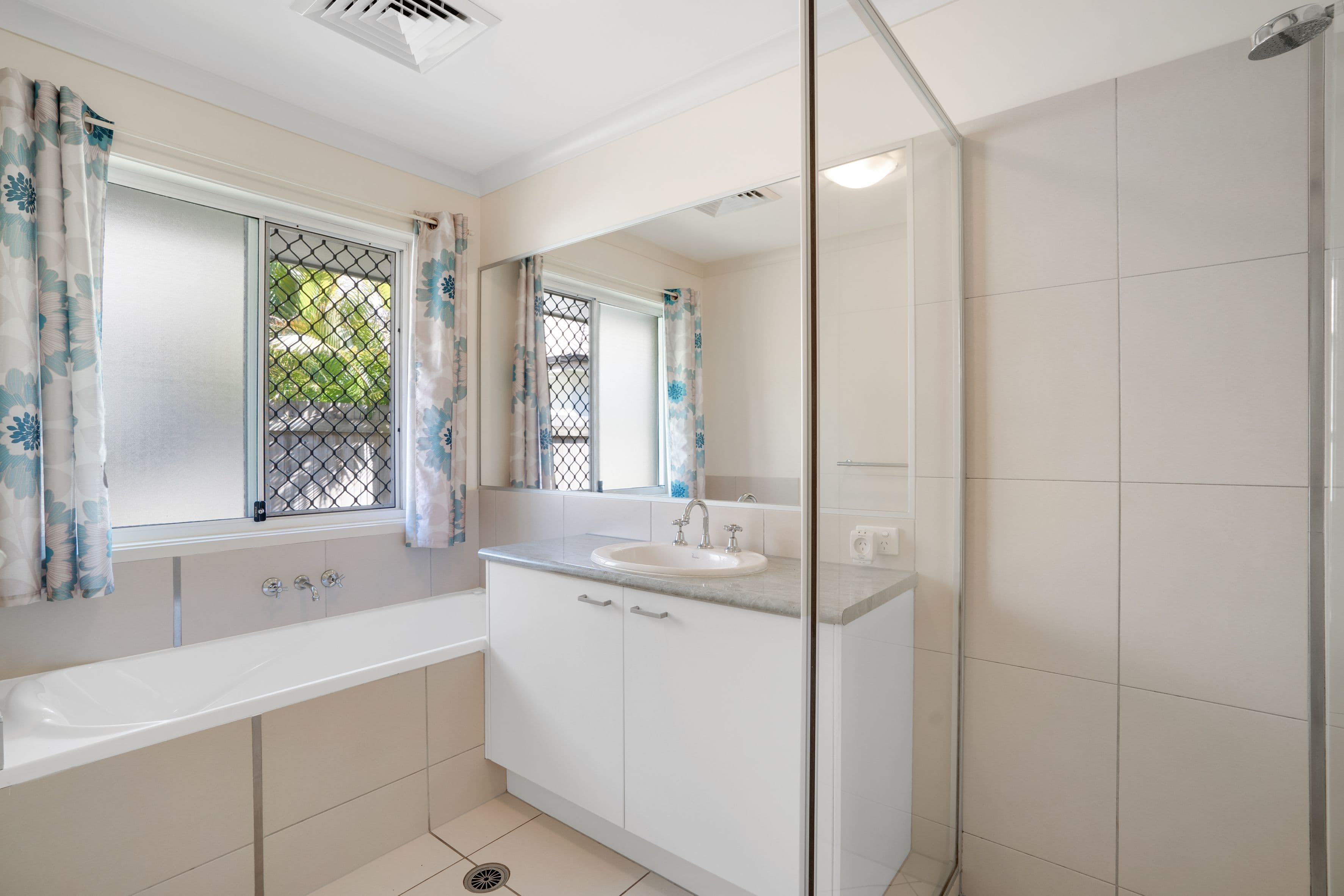16 Ribbonwood Street, Sippy Downs QLD 4556, Sippy Downs - Thumbnail 3