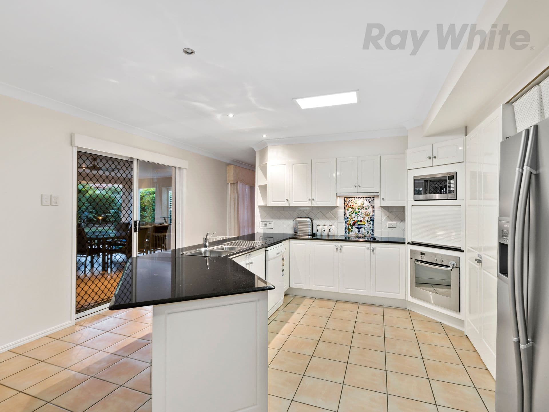 15 Forestlea Place, Sunnybank Hills QLD 4109, Sunnybank Hills - Thumbnail 5