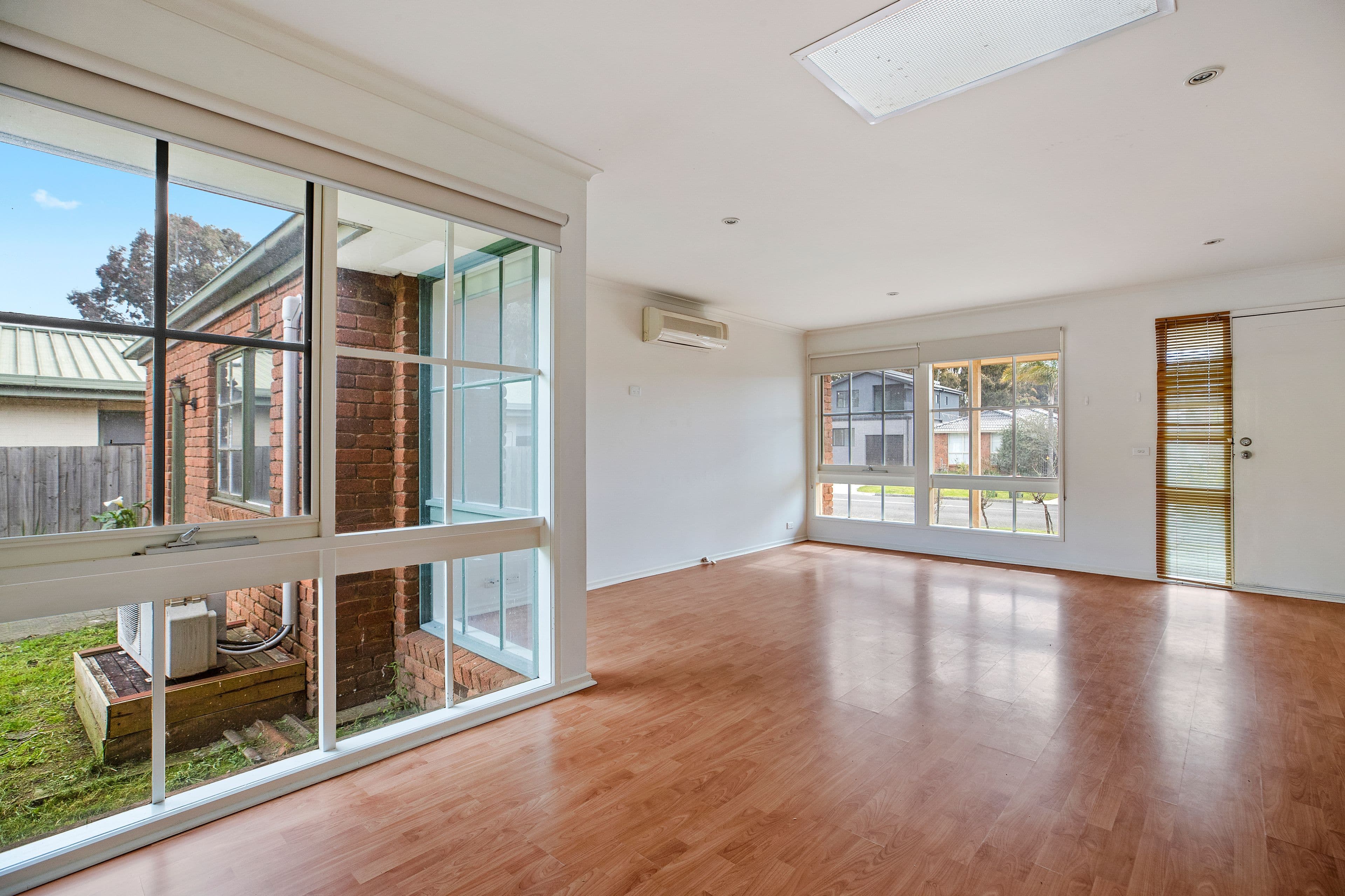 4 Goulburn Drive, Rowville VIC 3178, Rowville - Thumbnail 2