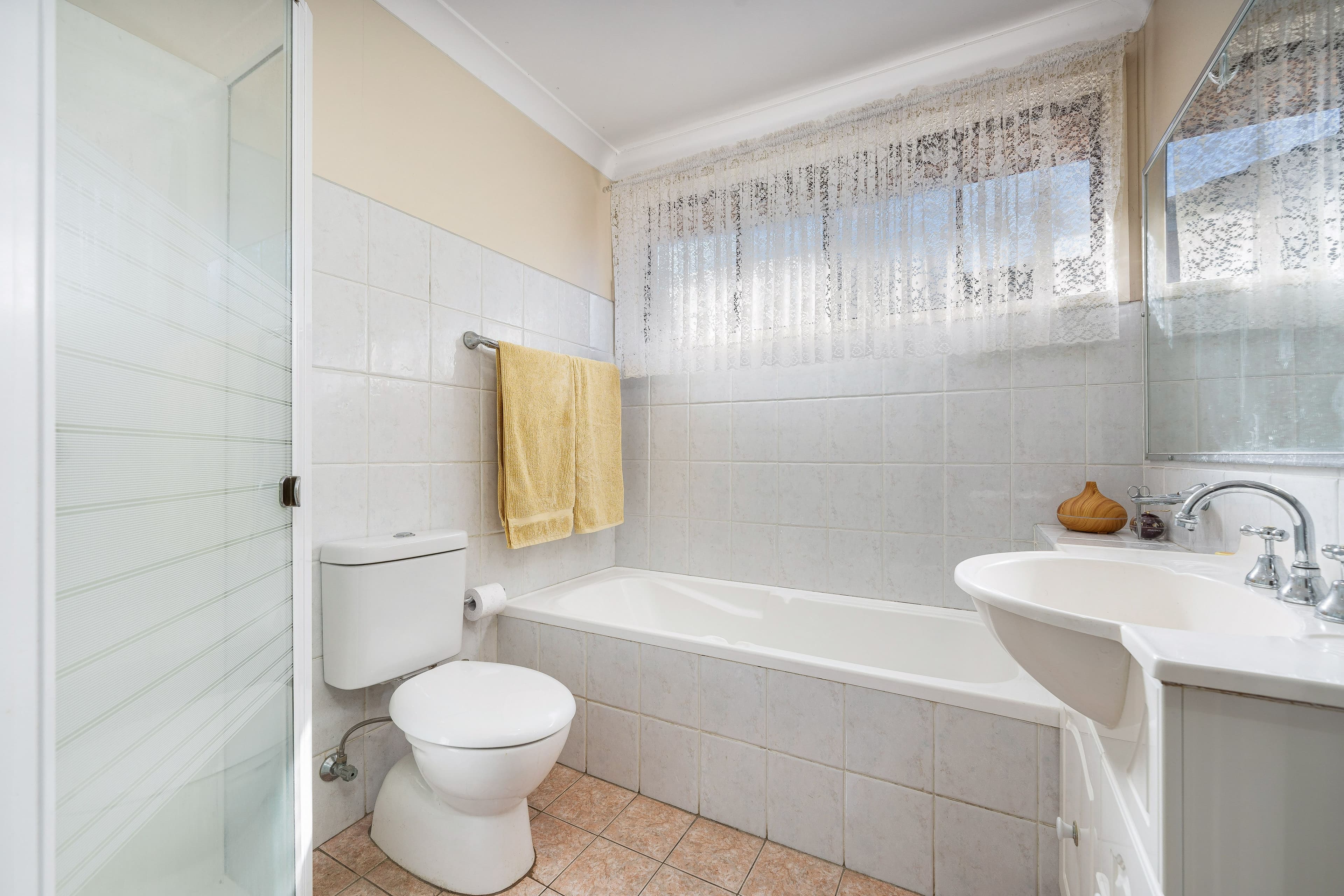 38 Flinders Road, Georges Hall NSW 2198, Georges Hall - Thumbnail 7