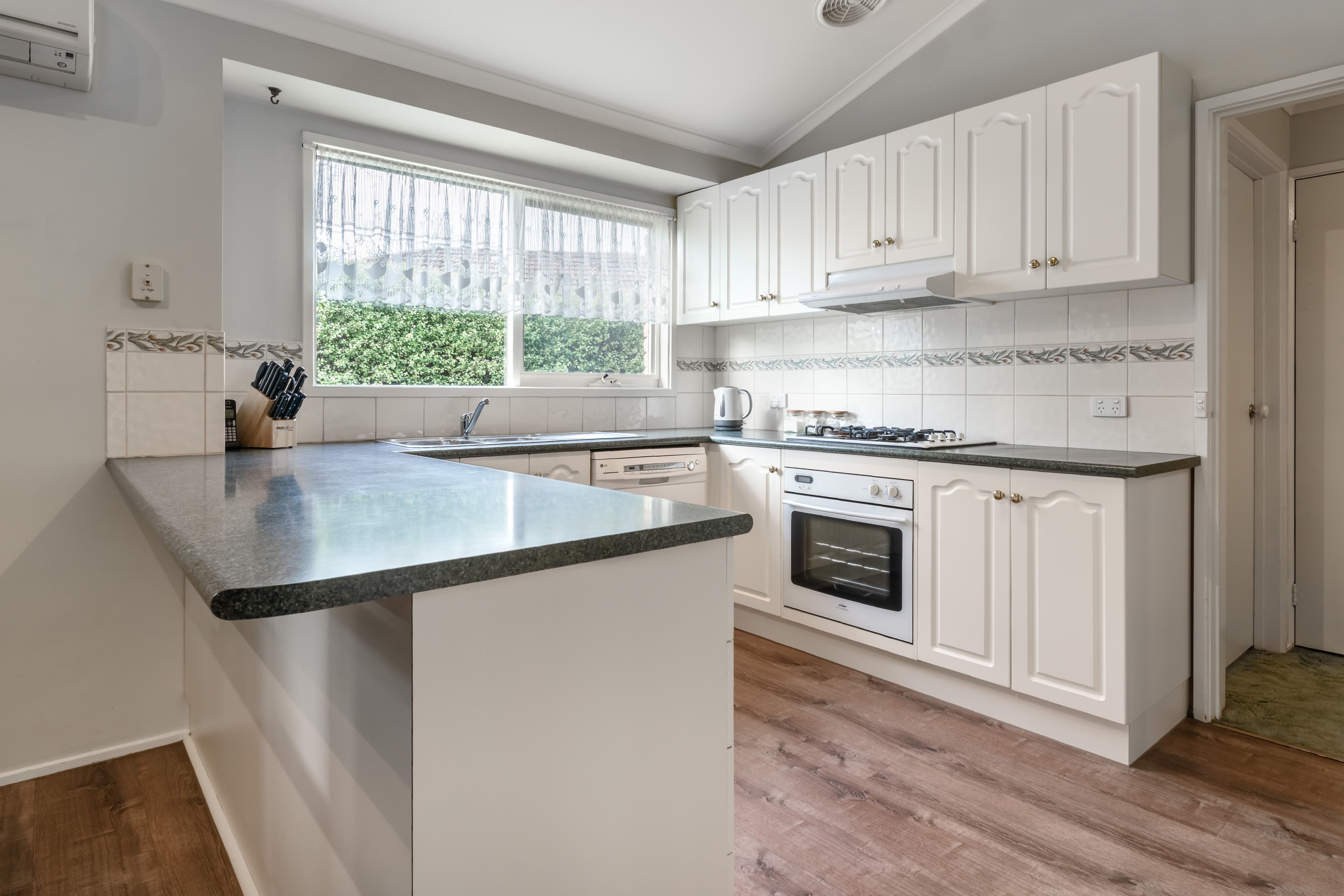 6 Sandra Court, Somerville VIC 3912, Somerville - Thumbnail 4