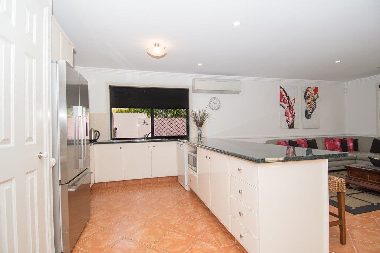 10 Kettlewell Chase, Arundel QLD 4214, Arundel - Thumbnail 6