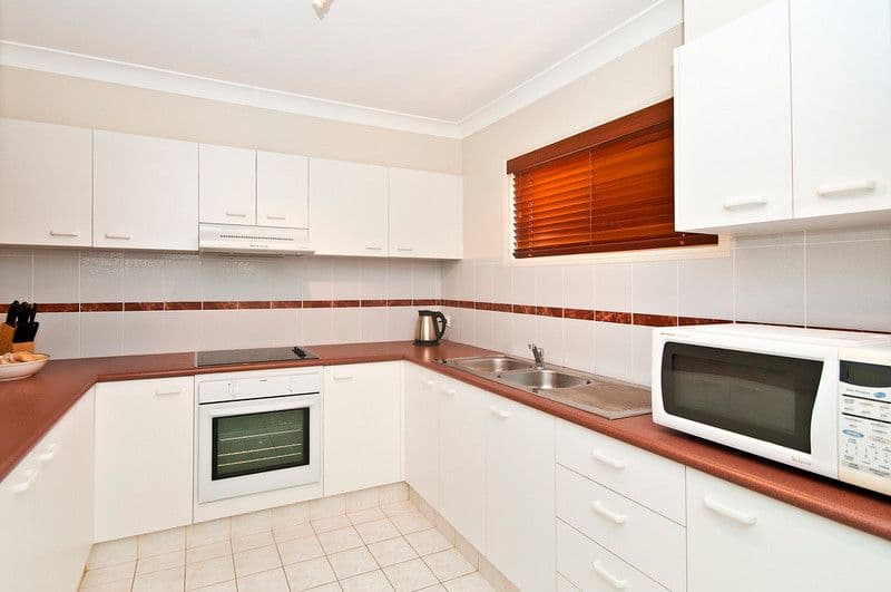 19 Sellin Place, CURRUMBIN WATERS QLD 4223, Currumbin Waters - Thumbnail 2