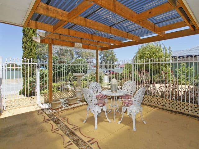97 Arthur Road, WATTLE GROVE WA 6107, Wattle Grove - Thumbnail 2