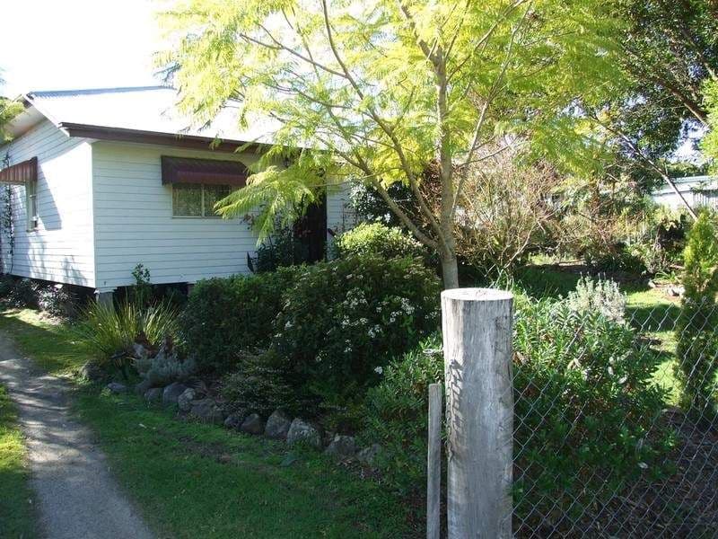 34 South Street, CROWS NEST QLD 4355, Crows Nest - Image 1
