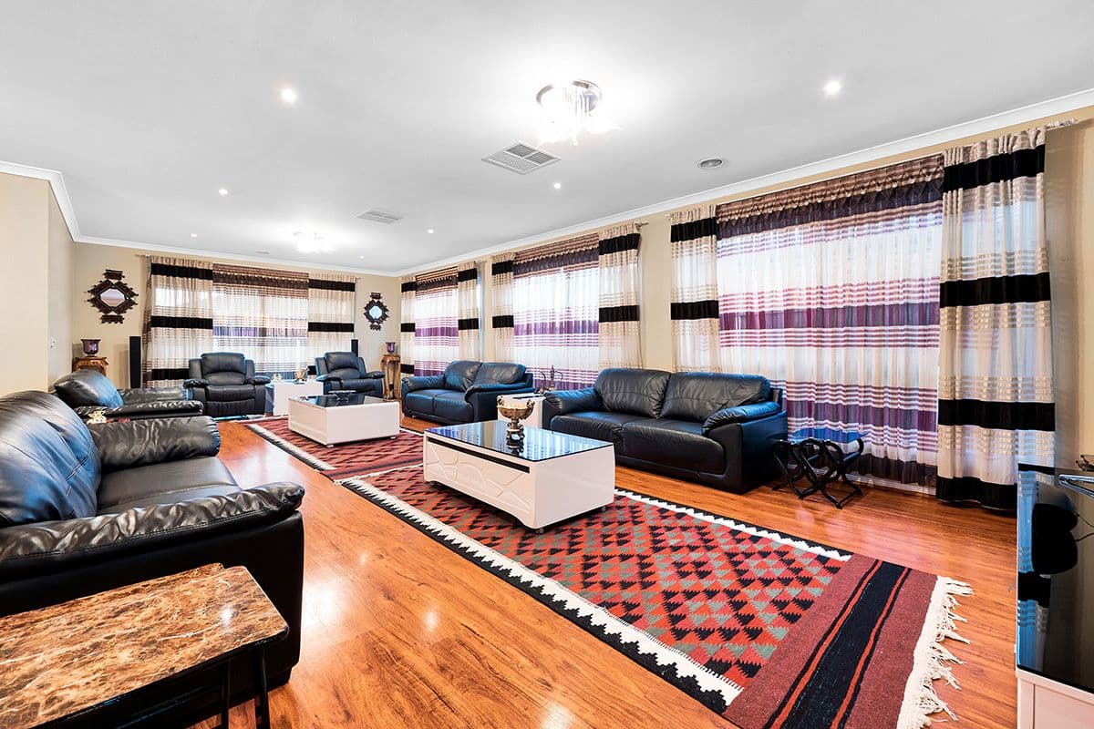 57 Pepperbush Circuit, Cranbourne VIC 3977, Cranbourne - Thumbnail 2