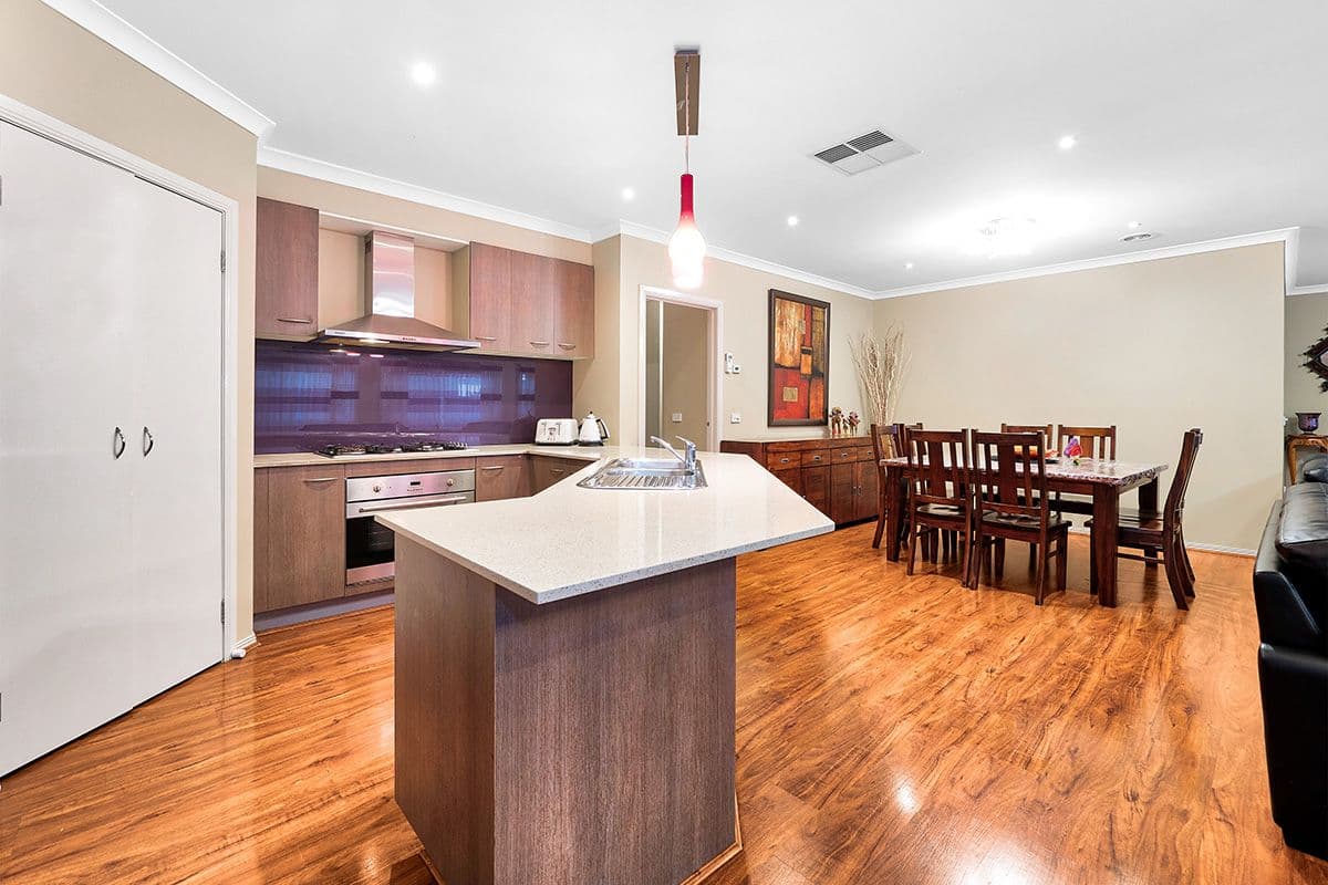 57 Pepperbush Circuit, Cranbourne VIC 3977, Cranbourne - Thumbnail 6