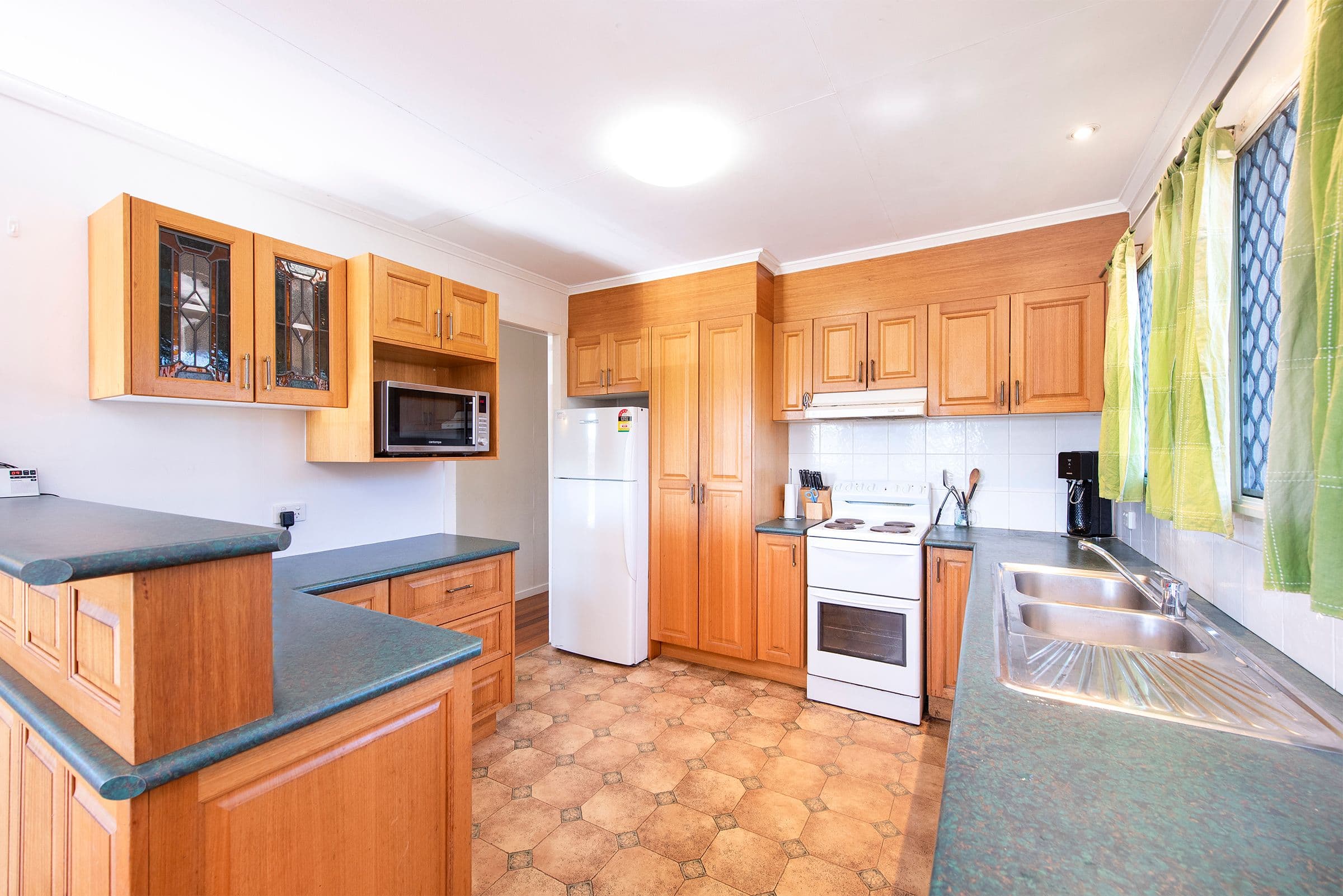 61 Garie Street, Wishart QLD 4122, Wishart - Thumbnail 2