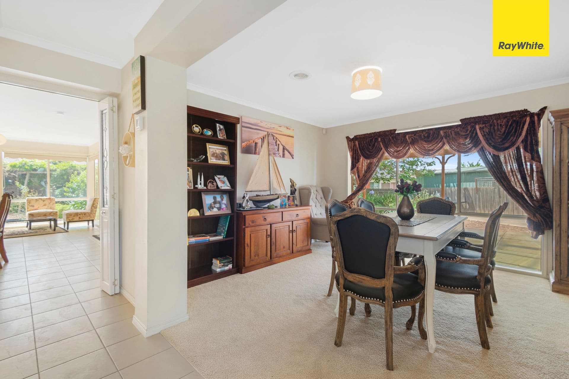 10 Bluebell Court, Melton West VIC 3337, Melton West - Thumbnail 3