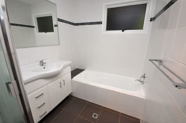 13 Brennan Road, SCARBOROUGH QLD 4020, Scarborough - Thumbnail 4