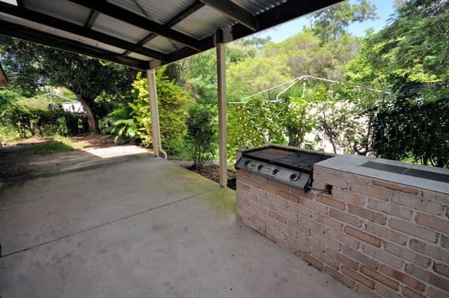 13 Brennan Road, SCARBOROUGH QLD 4020, Scarborough - Thumbnail 5