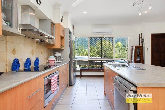 10 Powell Place, BENTLEY PARK QLD 4869, Bentley Park - Thumbnail 5
