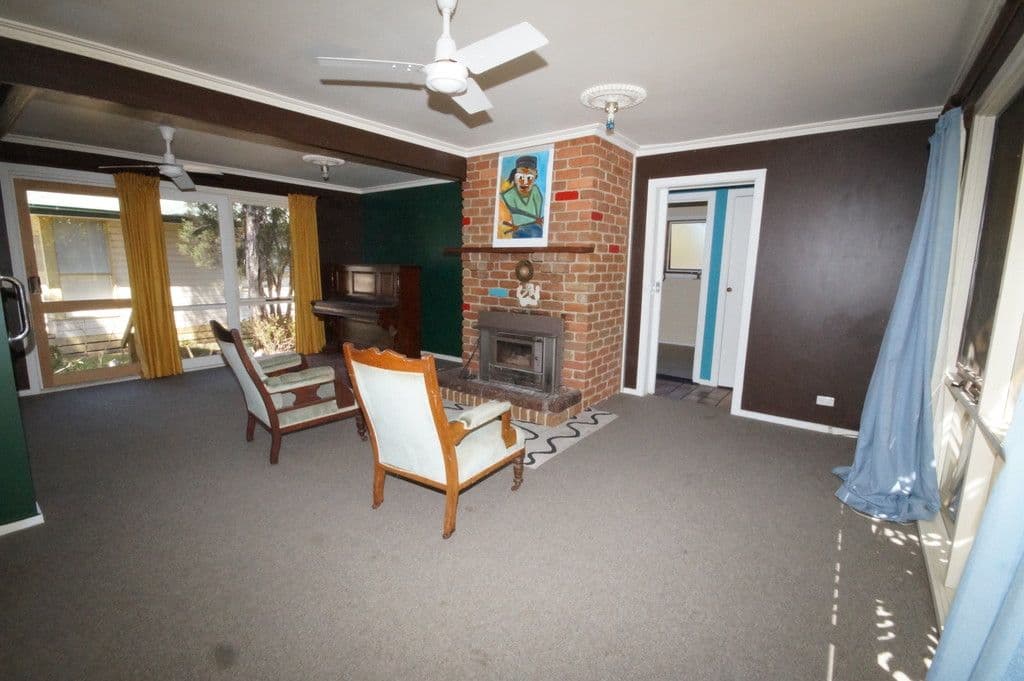 8 Pine Avenue, Cowes VIC 3922, Cowes - Thumbnail 2