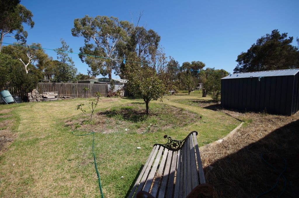8 Pine Avenue, Cowes VIC 3922, Cowes - Thumbnail 3