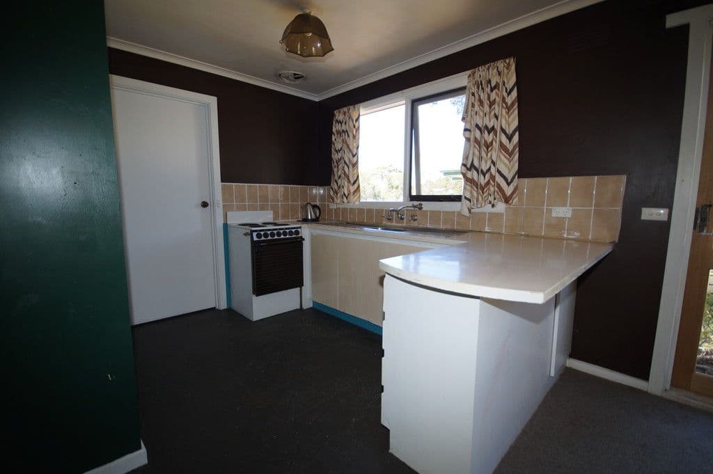 8 Pine Avenue, Cowes VIC 3922, Cowes - Thumbnail 4