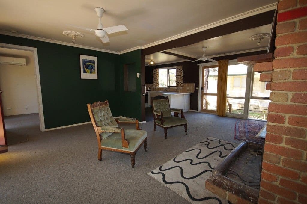 8 Pine Avenue, Cowes VIC 3922, Cowes - Thumbnail 5