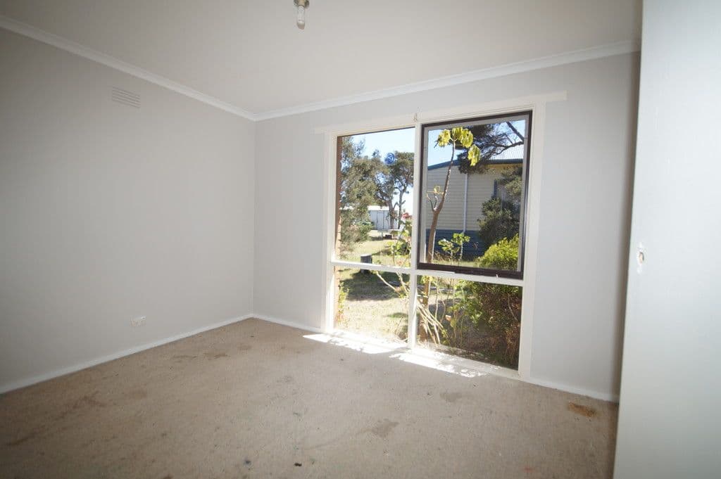 8 Pine Avenue, Cowes VIC 3922, Cowes - Thumbnail 8