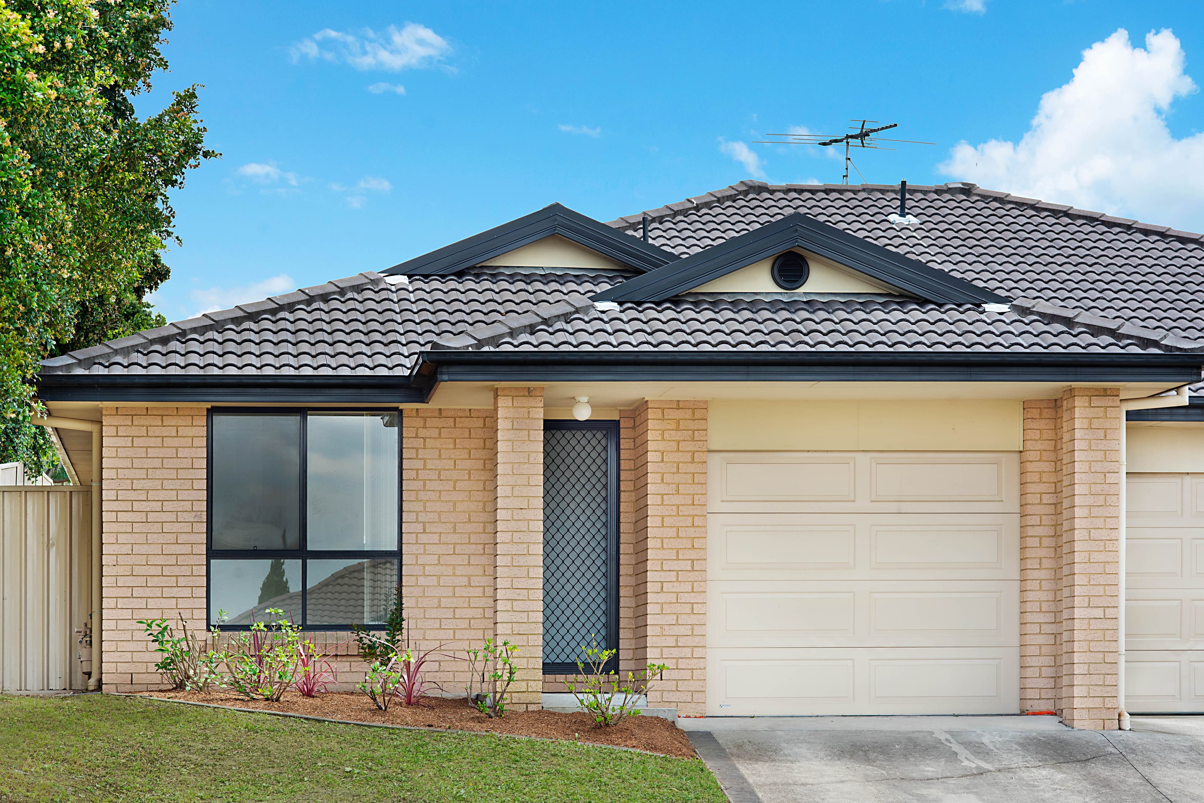 87 Clayton Crescent, Rutherford - Image 1