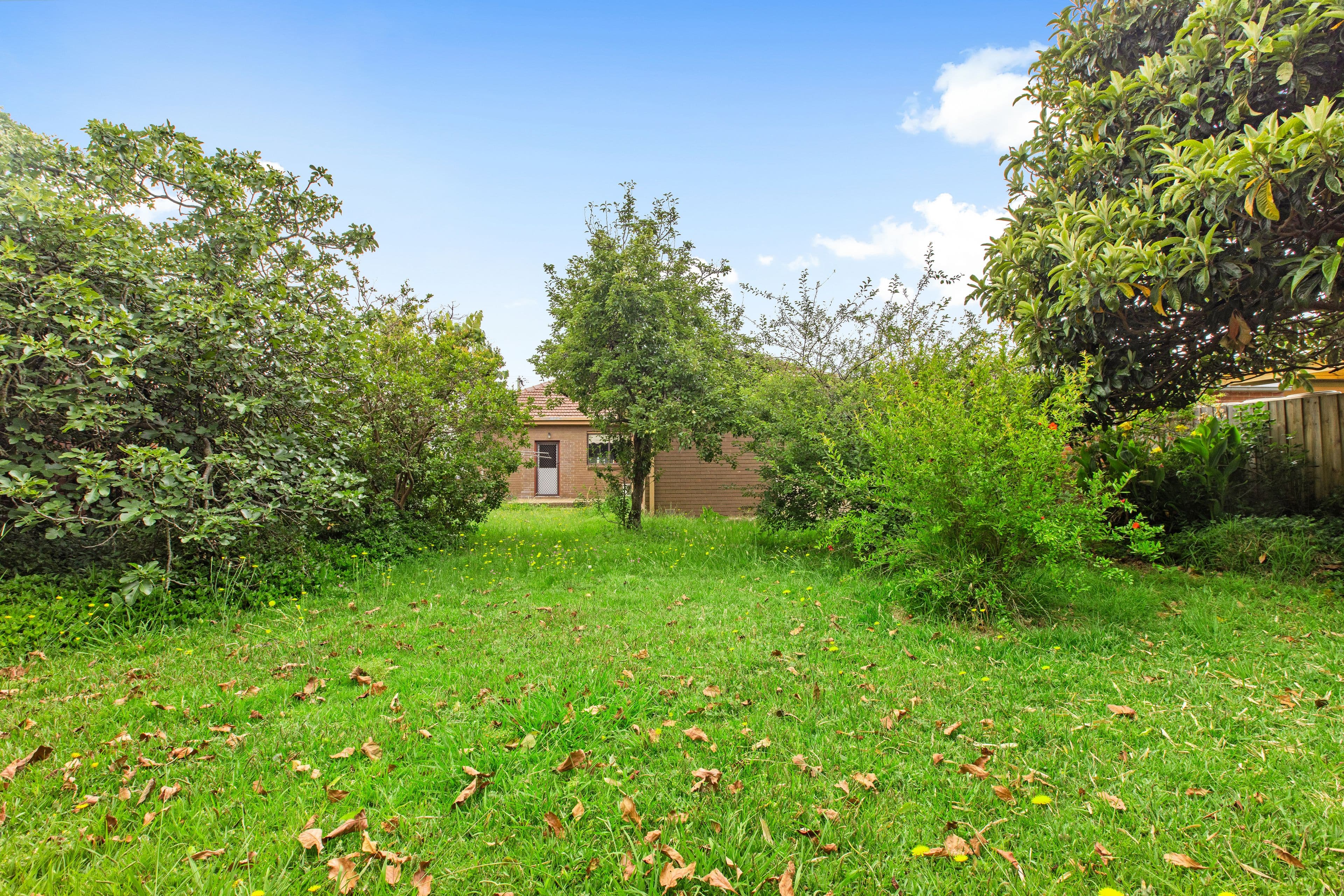 42 Eleebana Avenue, Hughesdale VIC 3166, Hughesdale - Thumbnail 3