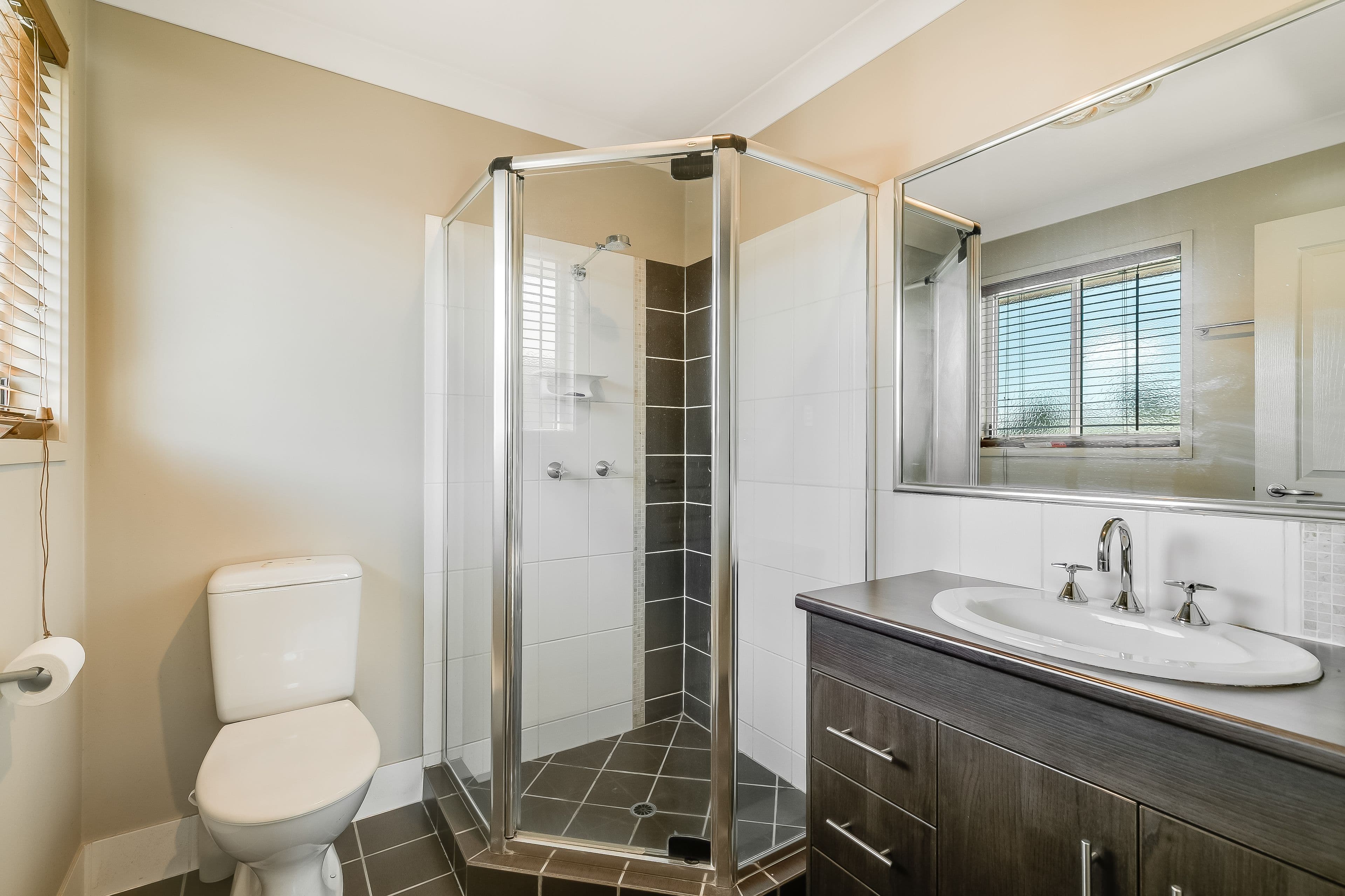 114 Drayton Road, Harristown QLD 4350, Harristown - Thumbnail 7