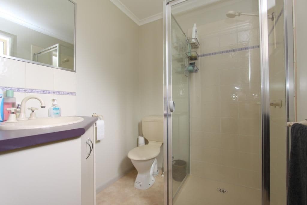 6 Parklane Court, KANGAROO FLAT VIC 3555, Kangaroo Flat - Thumbnail 8