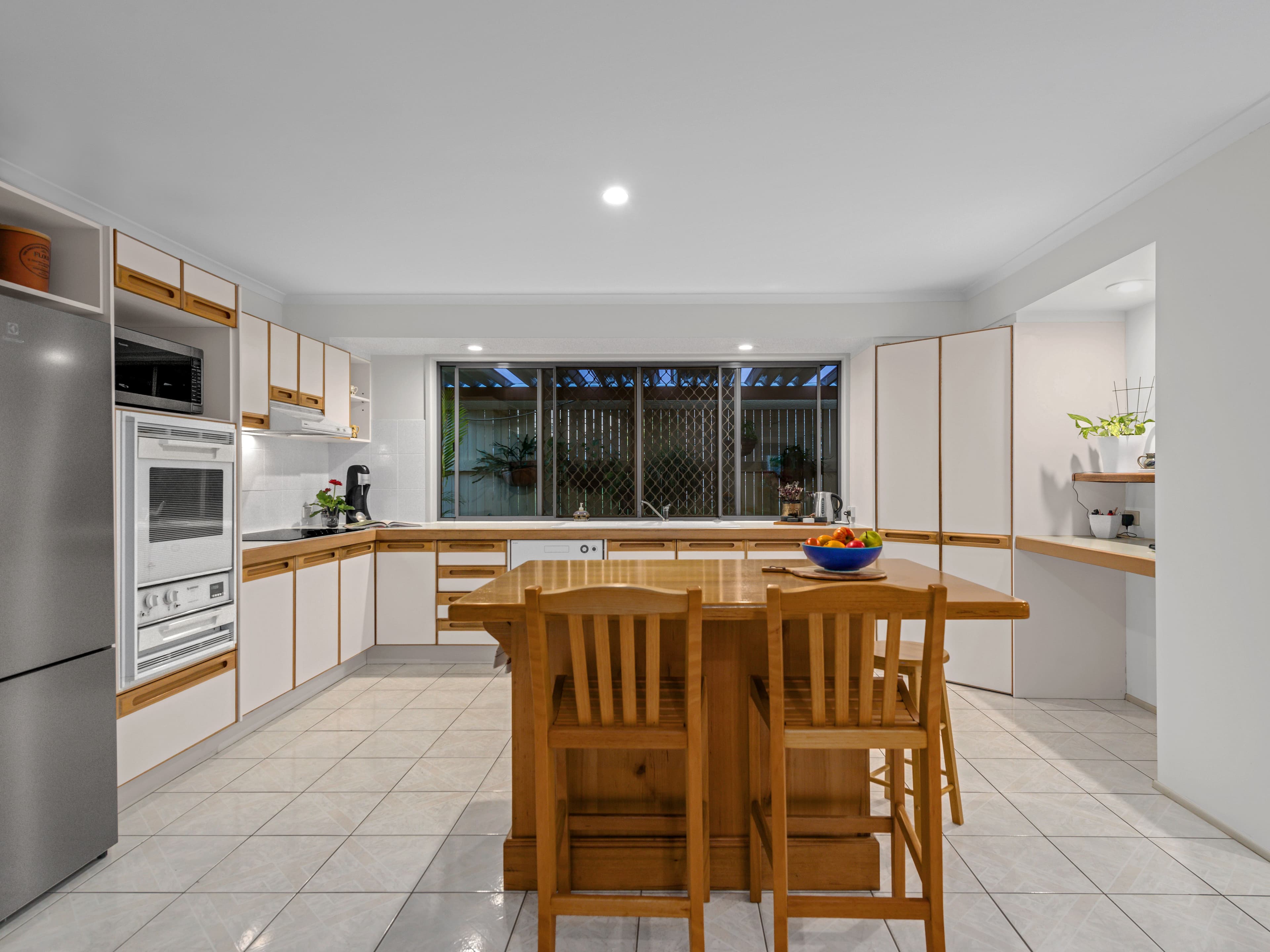 11 Beaumont Street, Carina Heights QLD 4152, Carina Heights - Thumbnail 2