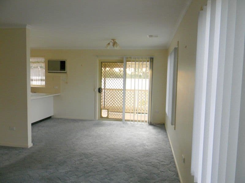 16 Clarke Street, WOLUMLA NSW 2550, Wolumla - Thumbnail 4