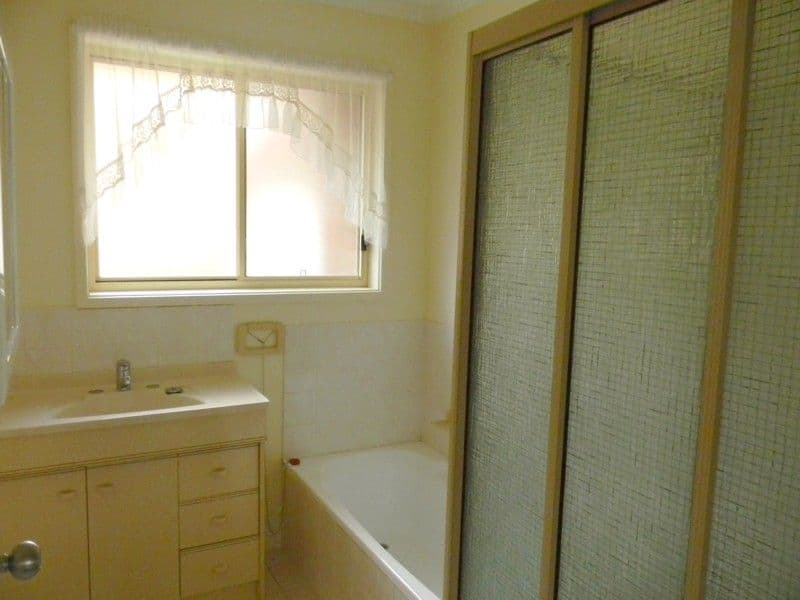 16 Clarke Street, WOLUMLA NSW 2550, Wolumla - Thumbnail 6