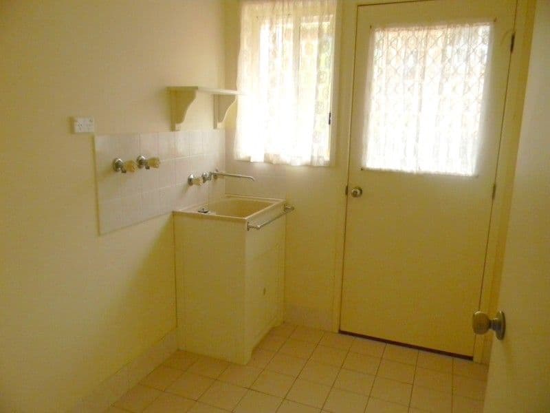 16 Clarke Street, WOLUMLA NSW 2550, Wolumla - Thumbnail 7